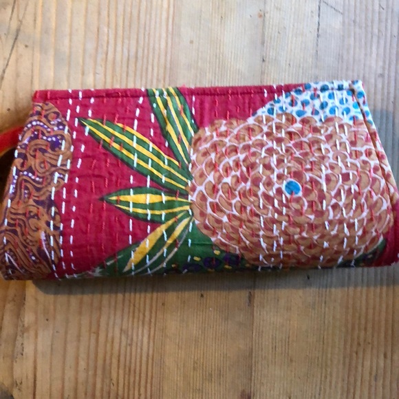 Boho clutch in Red Print - Picture 3 of 6